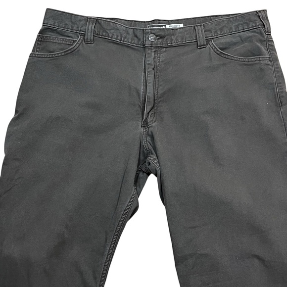 Carhartt Rugged Flex Relaxed Fit Canvas 5 Pocket Work Pant - Picture 2 of 9